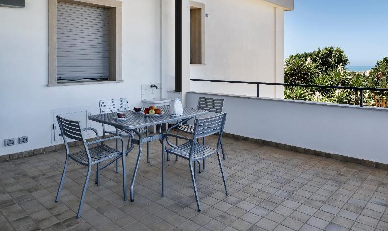Sikelika Residence Sul Mare Скольитти Экстерьер фото