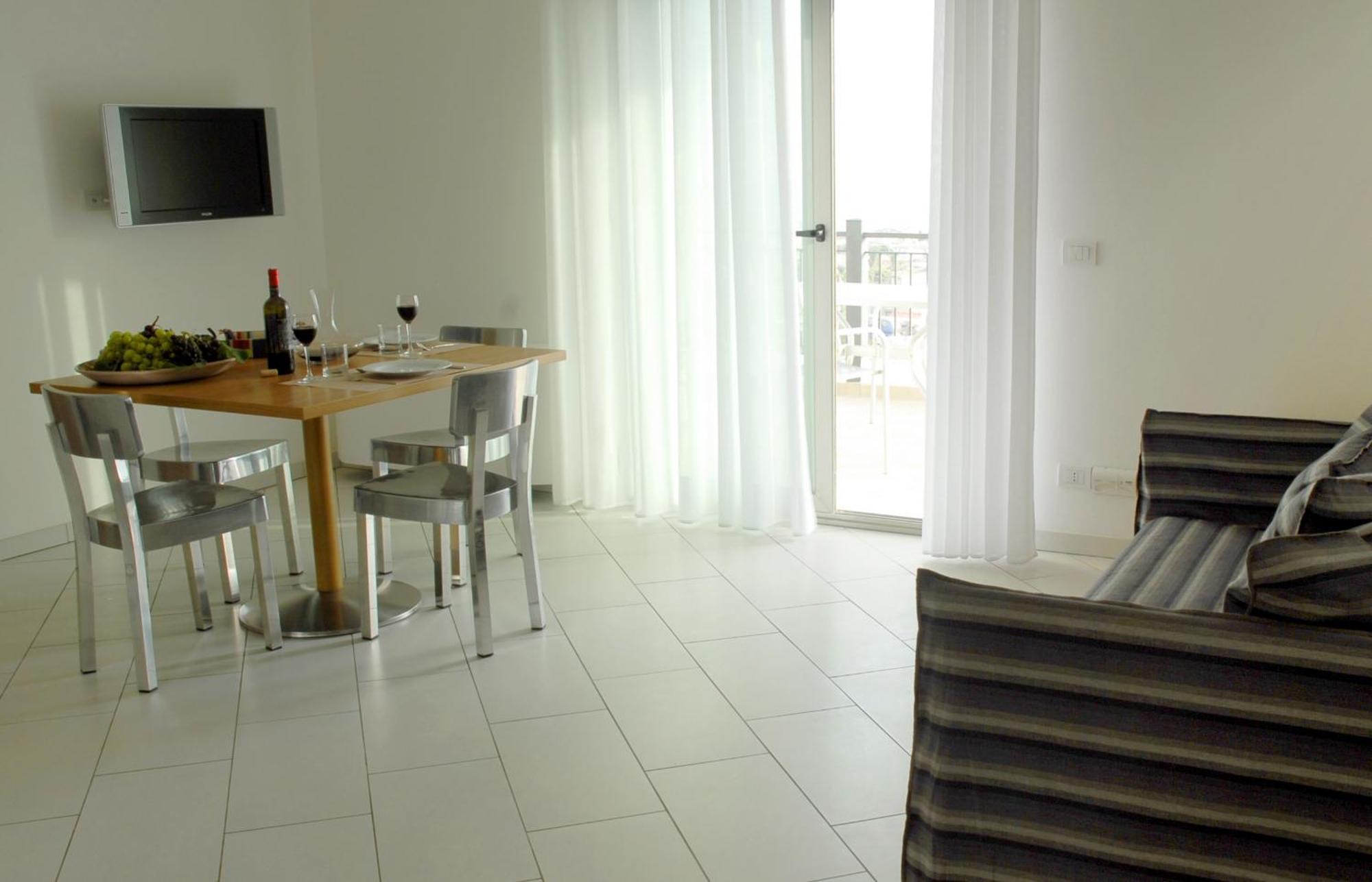Sikelika Residence Sul Mare Скольитти Экстерьер фото